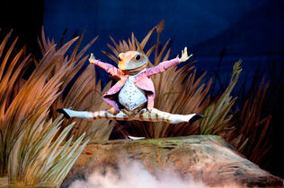 Kenta-kura-as-mr-jeremy-fisher-in-the-royal-ballet-s-tales-of-beatrix-potter-at-the-royal-opera-house.-photo-by-tristram-kenton