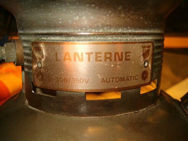 Datei:Hipolito-Lanterne.jpg