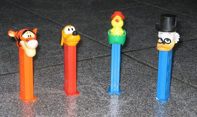 File:Pez meeting.jpg