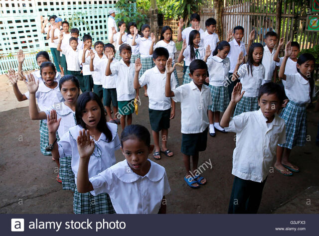 File:Pupils-recite-panatang-makabayan-an-oath-of-allegiance-to-the-country-G3JFX3.jpg