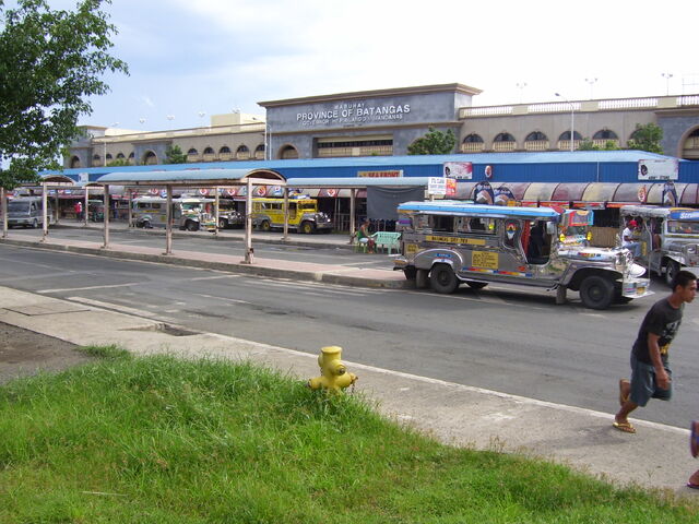 File:BatangasPier80828acg.jpg