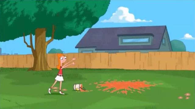 File:Candace drops the paint.jpg