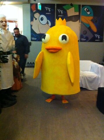 File:PerrottoDuckyMomo.jpg