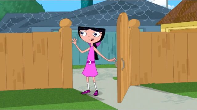File:Tween Isabella entering backyard.jpg