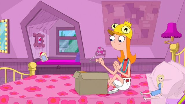 File:Candace looking at the things in her box.jpg