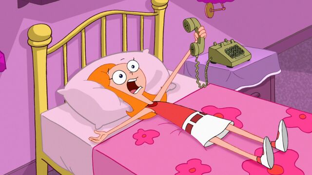 File:Candace screams while moving the phone back and forth.jpg