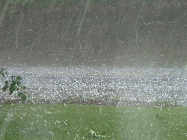 File:Hail.jpg