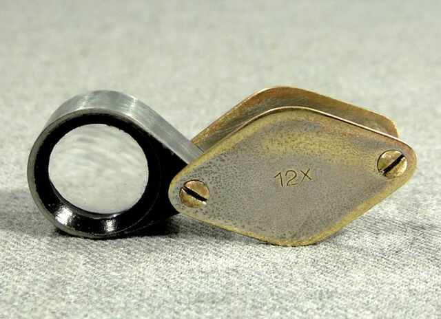 File:PocketMagGlass.jpg