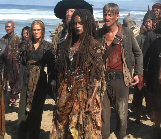 File:Tia Dalma crew.jpg