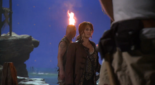 File:BehindTheScenes12.png