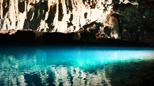 File:Bluecave.jpg