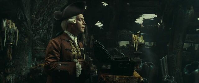 File:Beckettlookinginsidechest.jpg