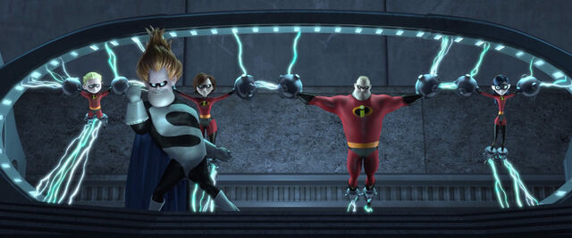 File:Syndrome captures Incredible Family.jpg