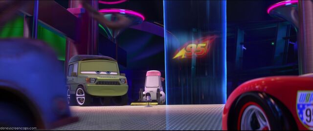 File:Cars2-disneyscreencaps.com-3032.jpg