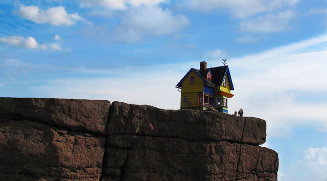 File:Pixar-up.jpg
