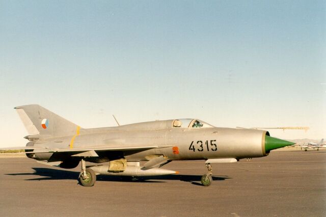 File:MiG-MiG-21-PFM-Fishbed-F P1.jpg