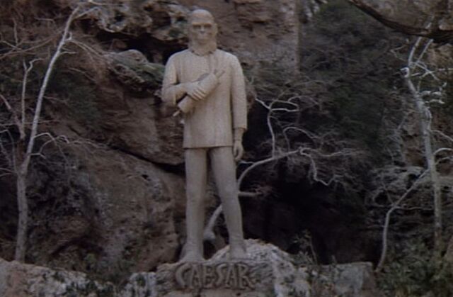 File:Caesar statue 2.jpg