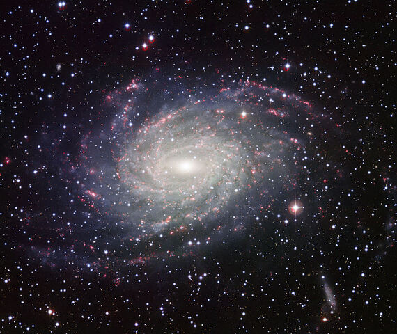 File:NGC 6744.jpg