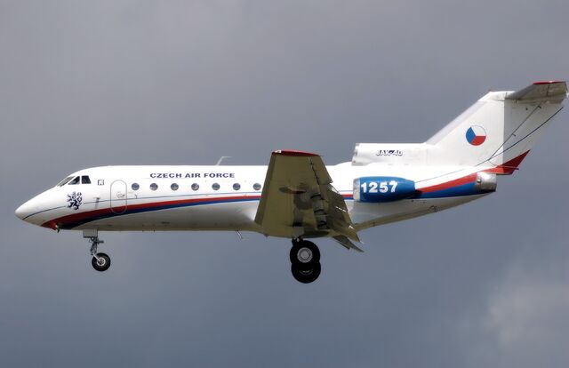 File:Yak40.jpg