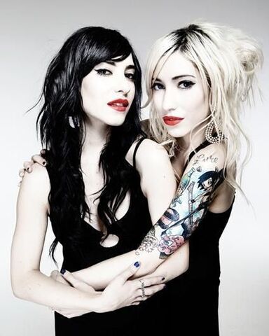 File:The-veronicas.jpg