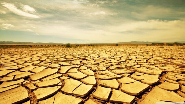 File:Dry land-wallpaper-1366x768.jpg