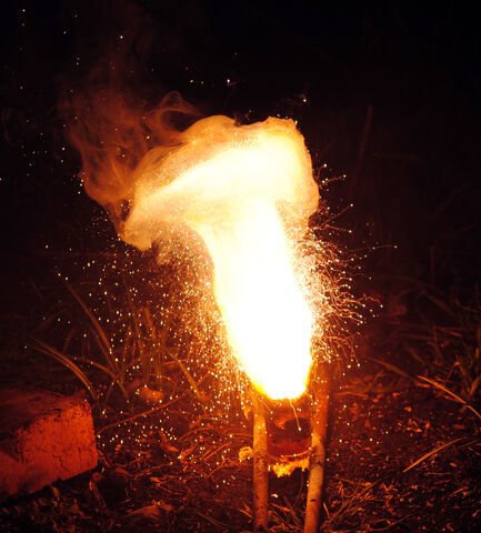 File:ThermiteReaction.jpg