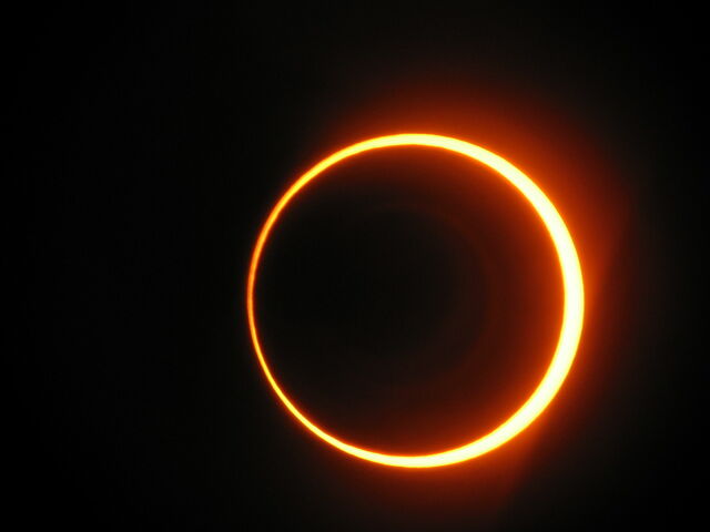 File:Annular-eclipse.jpg
