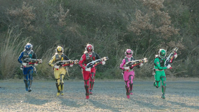 File:Dekaranger (Super Hero Taisen).png