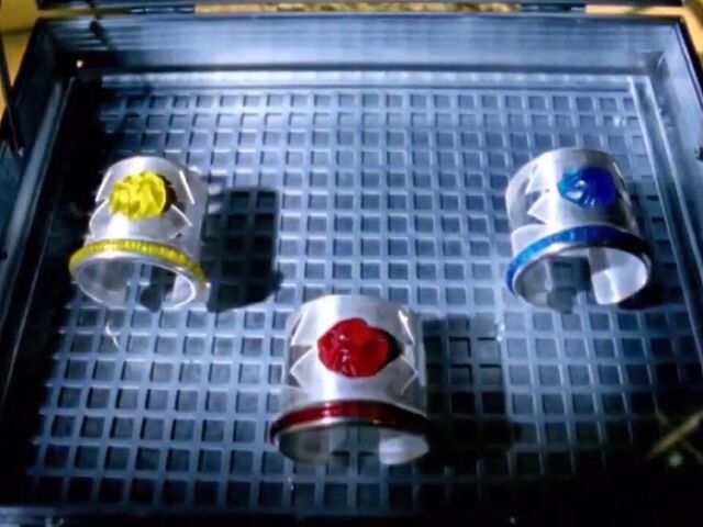 File:3 main Dino Bracelets.jpeg