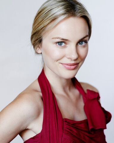 File:Elizabeth Dowden.jpg