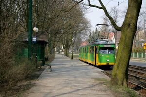 Poczekalnia tramwajowa na Sołaczu.jpg