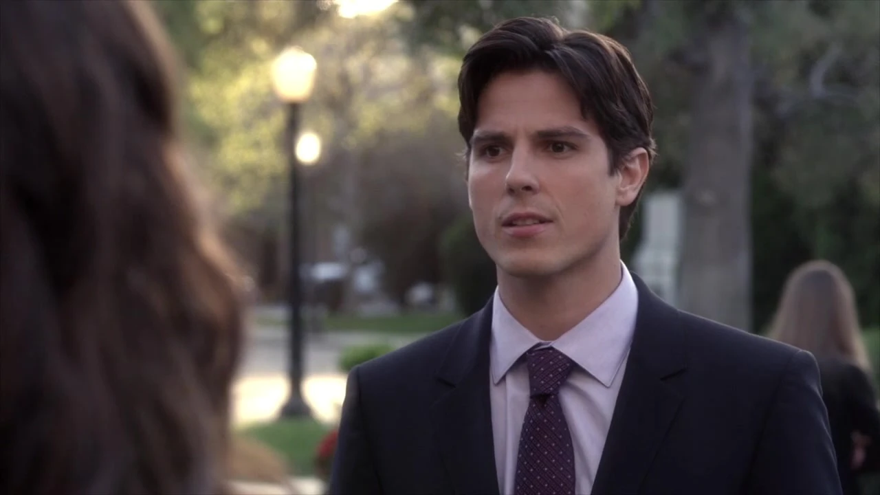 Gabriel Holbrook Wiki Pretty Little Liars FANDOM powered by Wikia