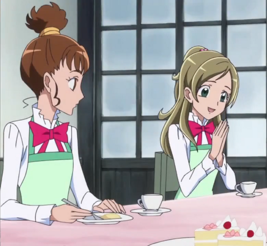 File:Kanade eat cake and drink tea with friends.png