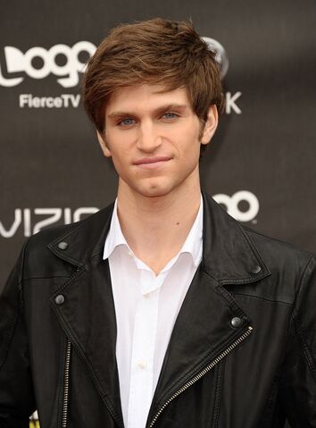 Datei:Keegan Allen.jpg
