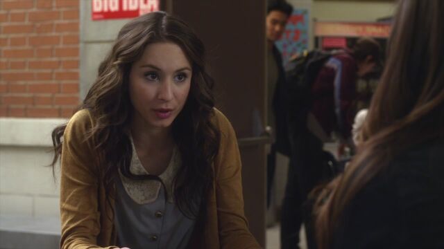 File:Spencer talks.jpg