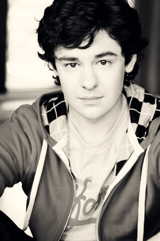 Datei:Brendan-robinson-aka-lucas--large-msg-137772400067.jpg