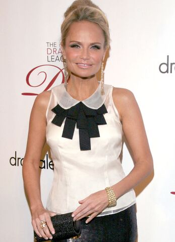 File:Kristin Chenoweth - cropped.jpg