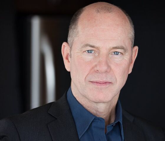 File:Stewartarnott.jpg