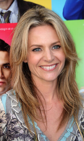 File:JessalynGilsig.jpg