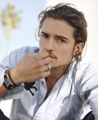 File:936full-orlando-bloom.jpg