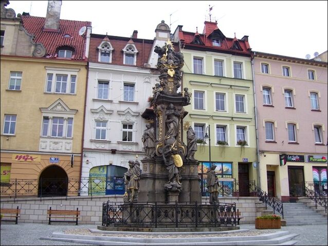Plik:Kolumna-trojcy-swietej-w.jpg