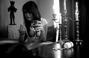 File:Girl addicted.jpg