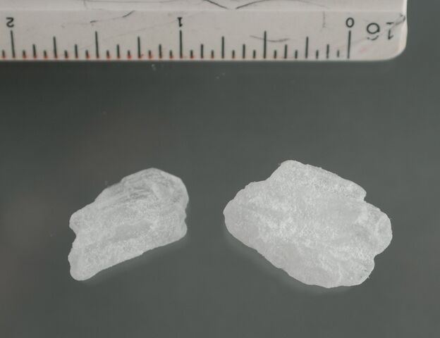 File:Méthamphétamine pure.jpg