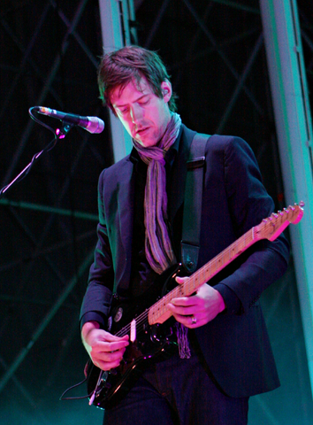 File:Ed o'brien.png