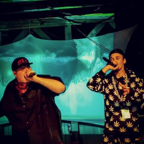 File:Toon and Bizzy.jpg