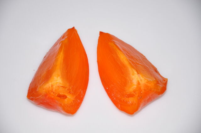 File:Ripe Hachiya Persimmon Slices 5.jpg