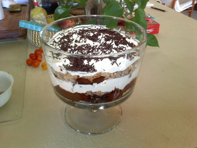 File:BrownieTrifle.jpg