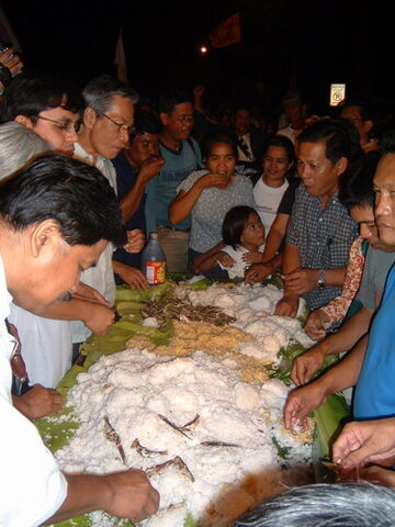 File:ColombianStreetDiner.jpg