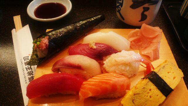 File:Nigiri Sushi.jpg