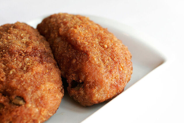 File:800px-Fast food chicken.jpg